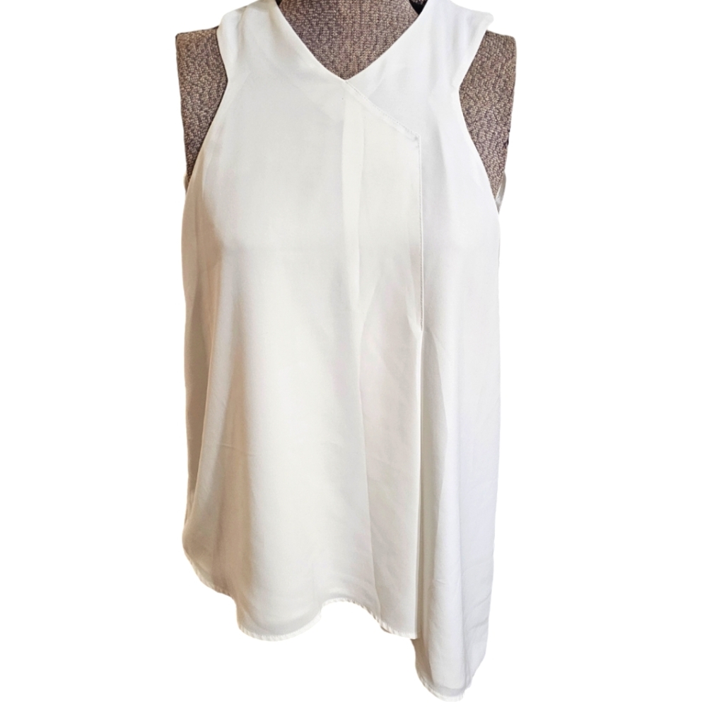 Antonio Melani Ivory Satin sleevless v neck blouse with Gold zipper size xs